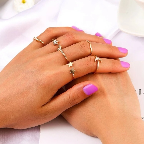 NWT star moon & rhinestone ring set - Picture 3 of 3